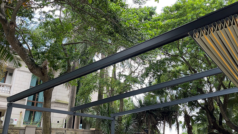 Dongguan retractable awning in the garden parking lot