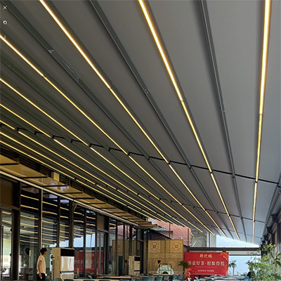Retractable awnings and windproof roller blinds at the Guangzhou high-altitude open-air restaurant