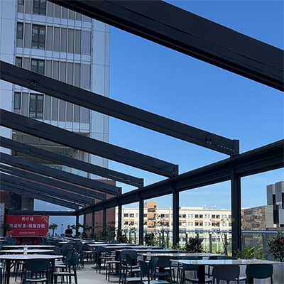 Retractable awnings and windproof roller blinds at the Guangzhou high-altitude open-air restaurant