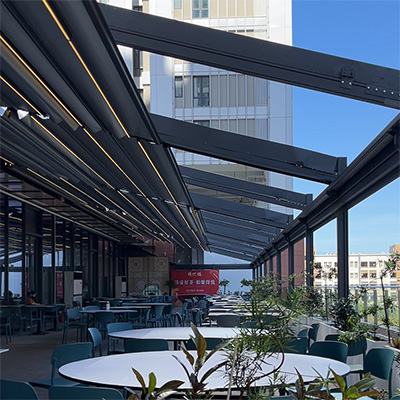 Retractable awnings and windproof roller blinds at the Guangzhou high-altitude open-air restaurant