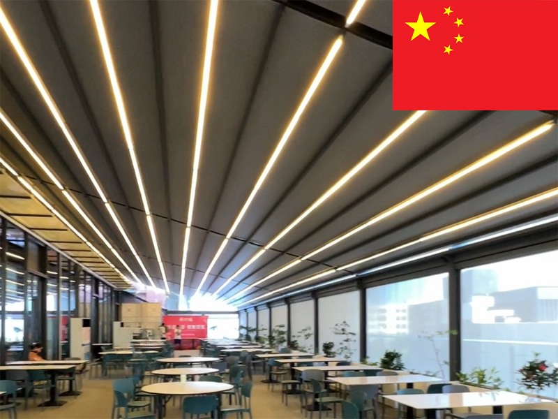Retractable awnings and windproof roller blinds at the Guangzhou high-altitude open-air restaurant